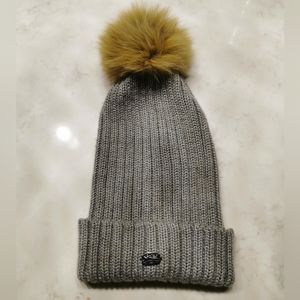 Pajar blue fox beanie